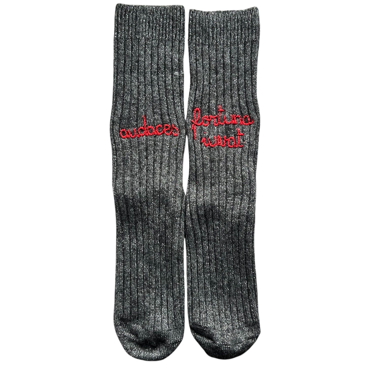 Calzini grigio scuro con lurex argento "audaces fortuna iuvat" ricamati a mano