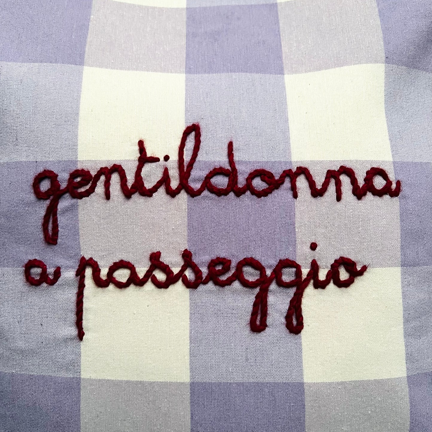 shopping bag “ gentildonna a passeggio” ricamata a mano