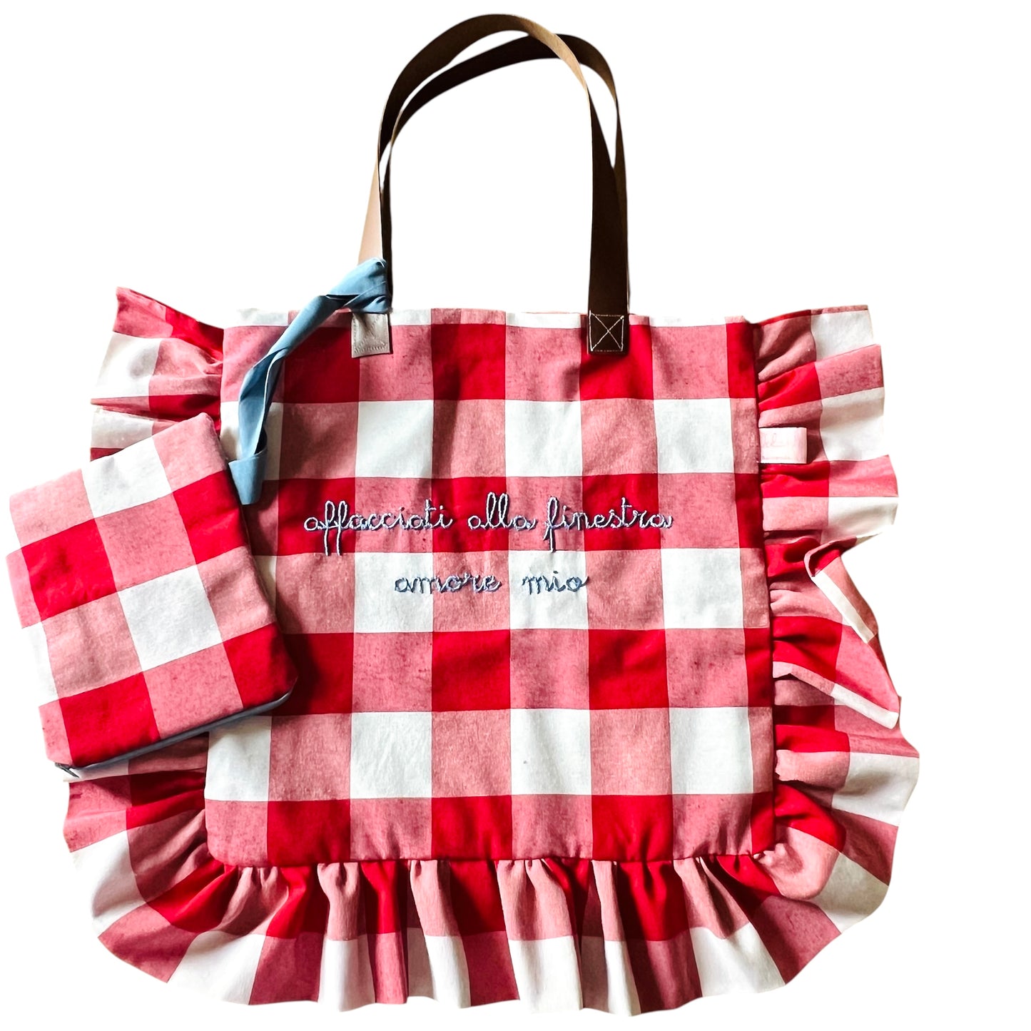 shopping bag maxi vichy rosso “ affacciati alla finestra amore mio” ricamata a mano