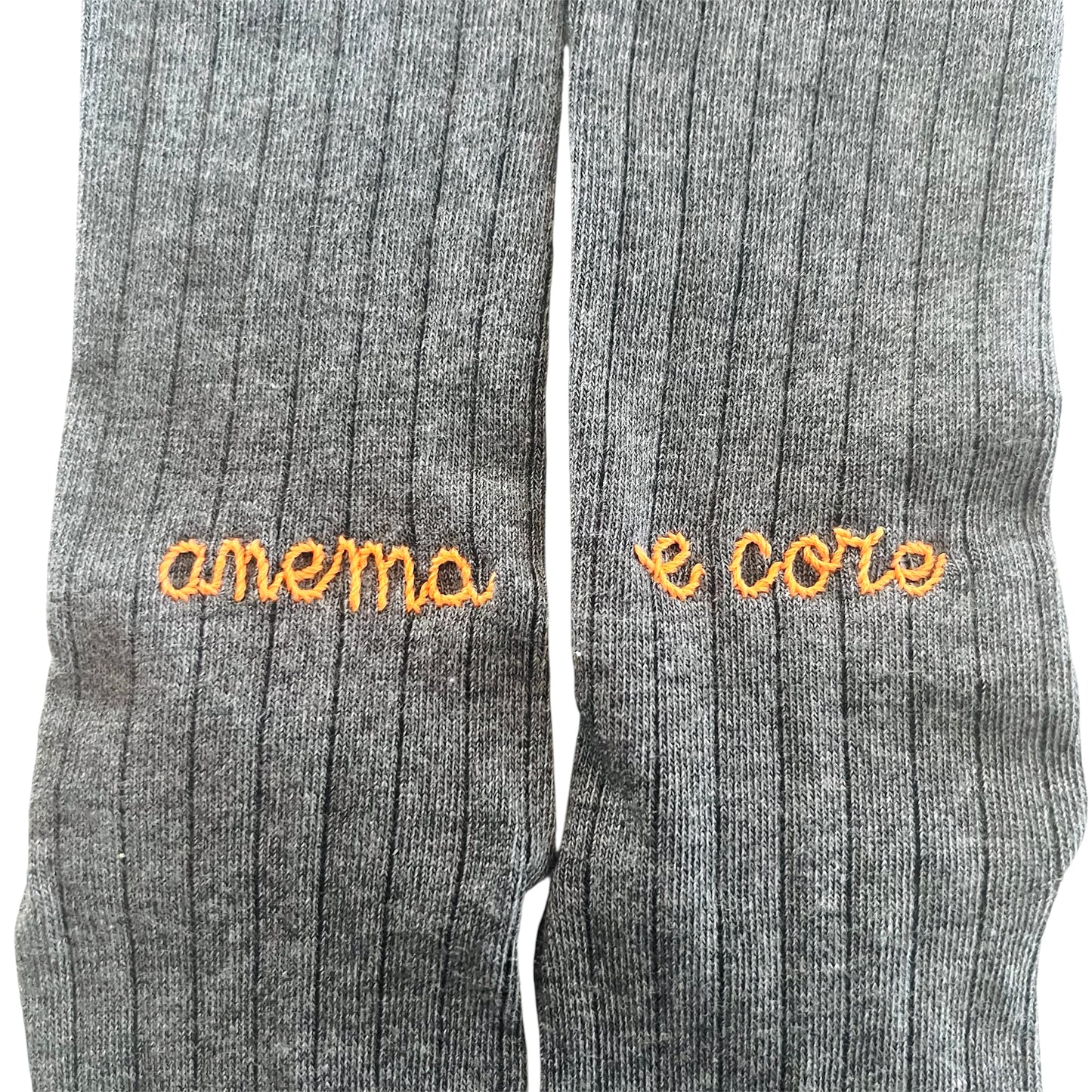calze grigio scuro costa piatta "anima e core" ricamate a mano