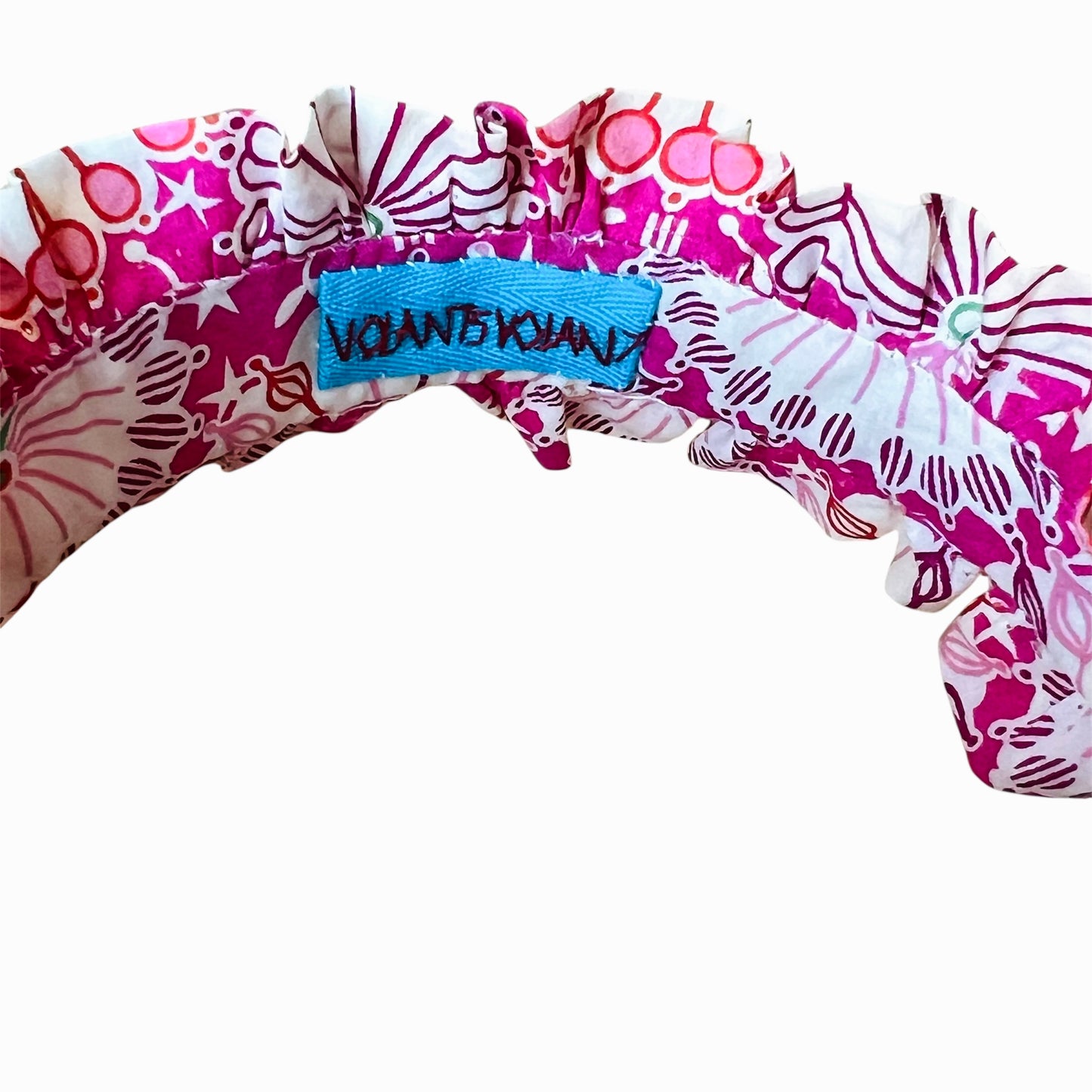 cerchietto per capelli in tessuto rosa Liberty of London con volants "meglio essere felici" ricamato a mano