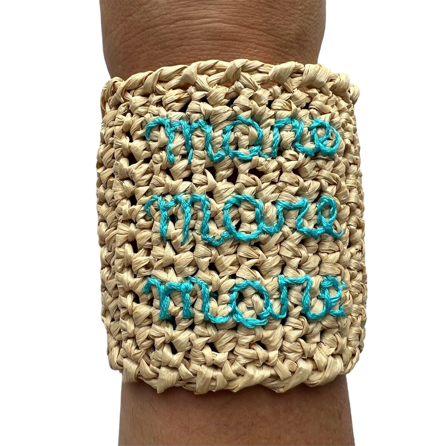 Bracciale alto naturale in rafia "mare mare mare" ricamato a mano