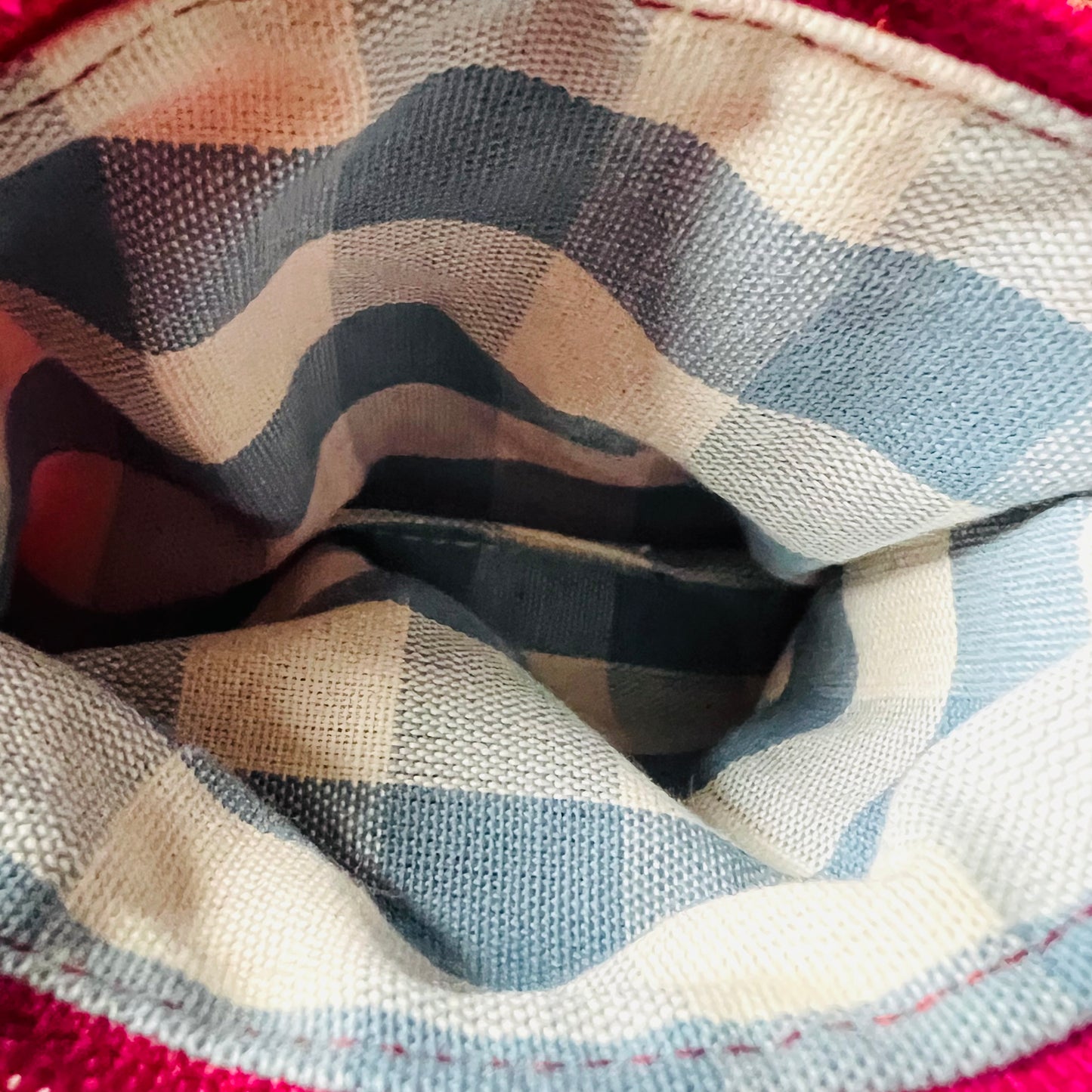 bustina plaid fucsia spigato "viva tutto" ricamata a mano