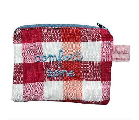 bustina in tela jacquard rosso "comfort zone" ricamata a mano