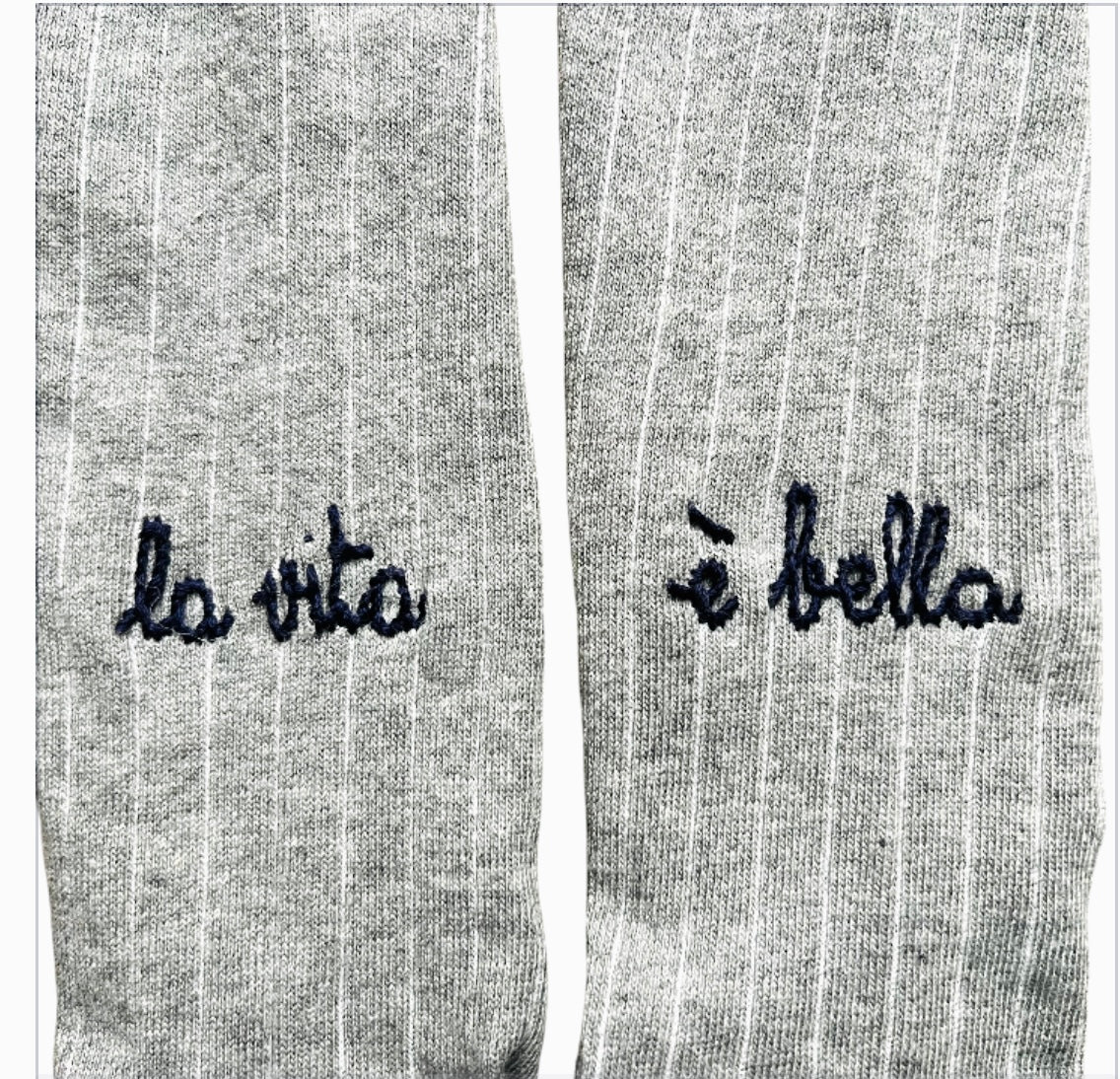 calze grigio a costa piatta  "la vita e' bella" ricamate a mano