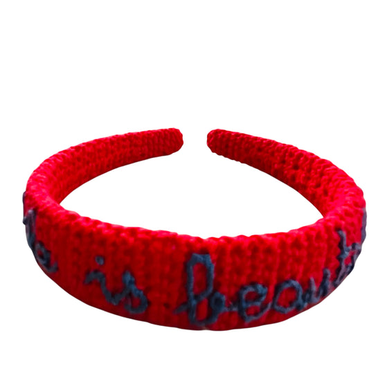 cerchietto per capelli  in crochet di cotone rosso "life is beautiful" ricamato a mano