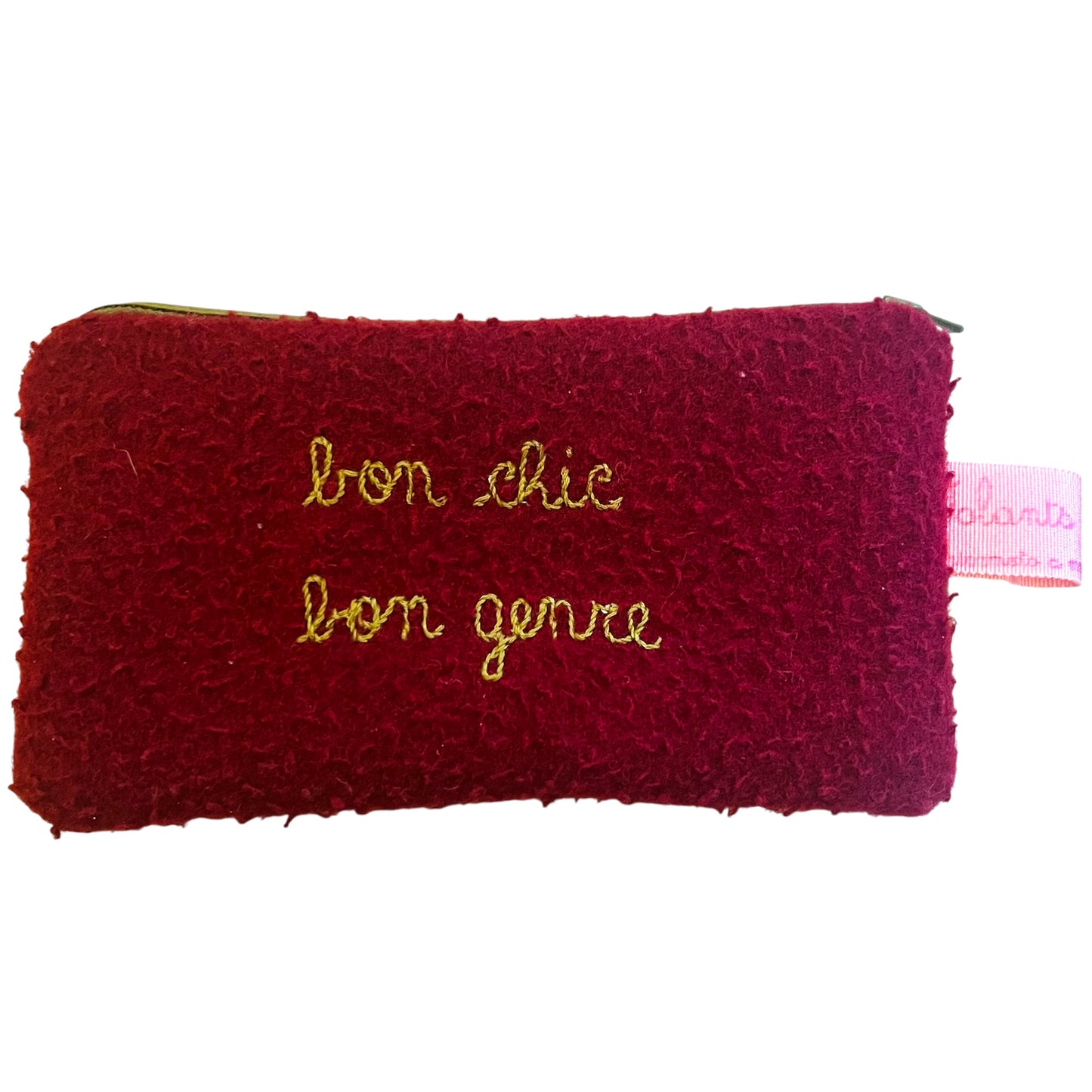 bustina in panno casentino bordeaux "bon chic bon genre" ricamata a mano