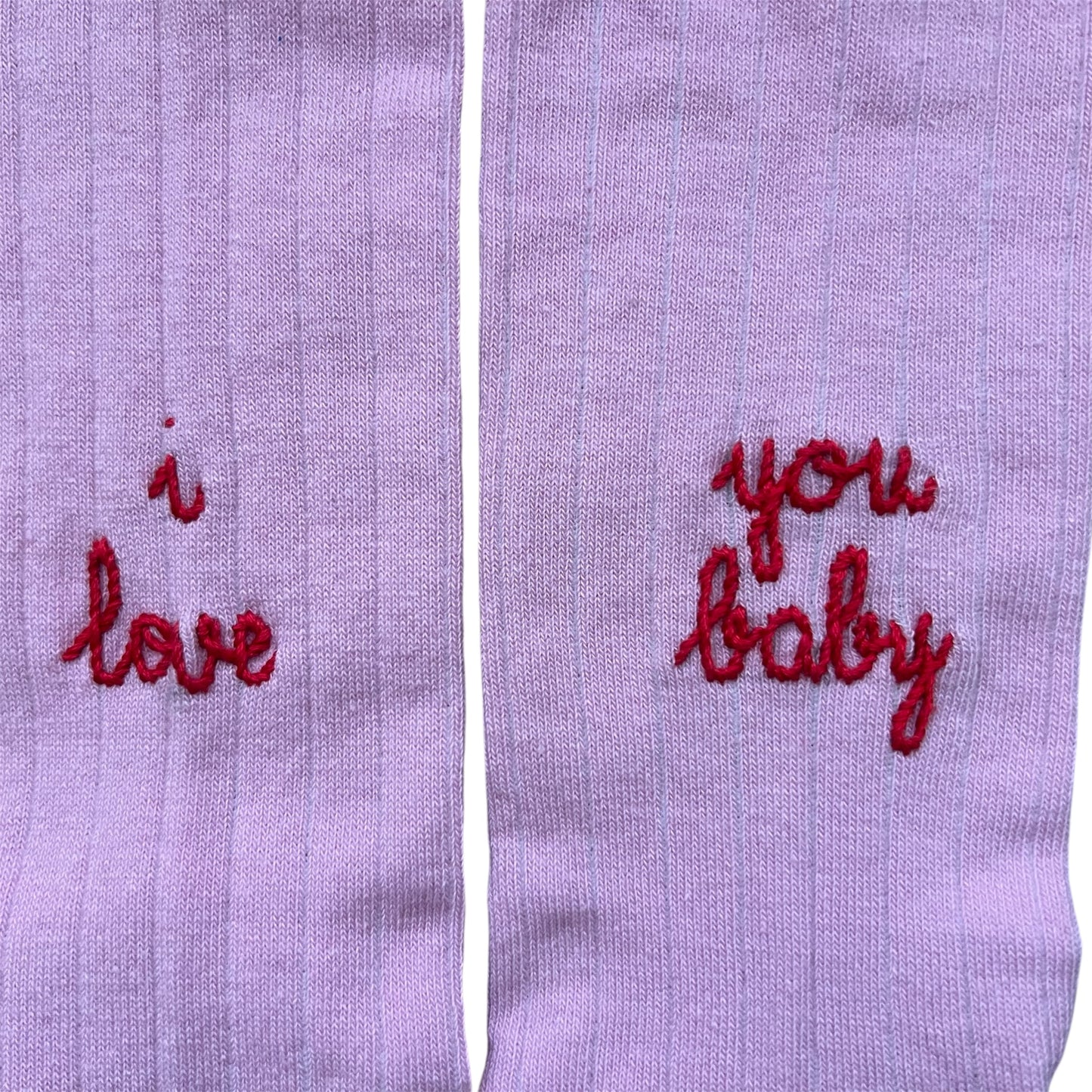 Calzini rosa peonia “I love you baby” ricamato a mano