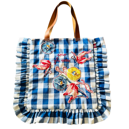 shopping bag in tela di cotone vichy bluette " amo gli inizi" con applicazioni ricamate a mano
